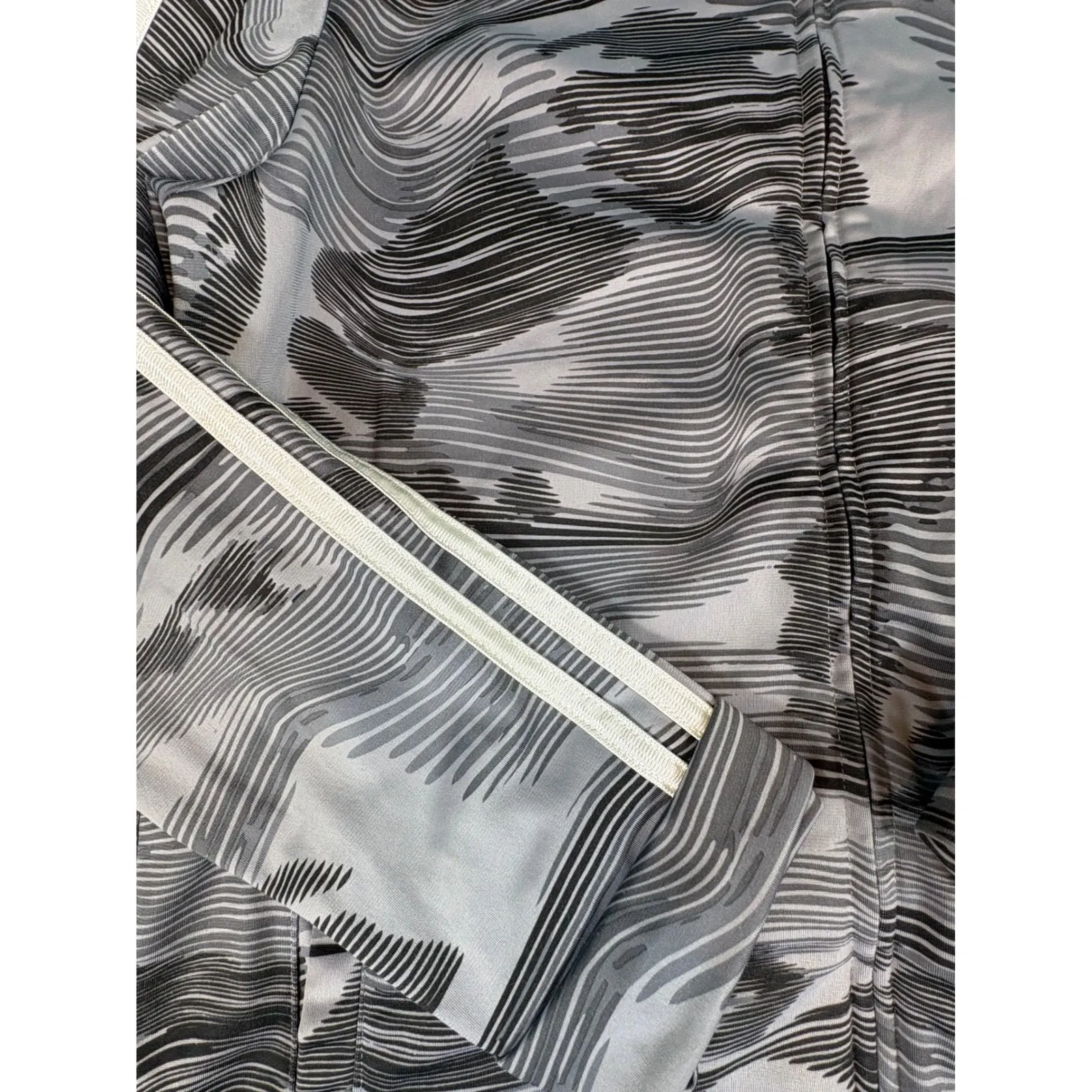 Adidas Women's Gray Camo Print‎ Full Zip Track Jacket Athletic Warm Up Coat - Image 2