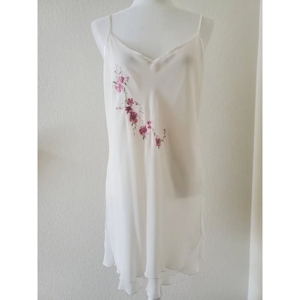 VTG Nightgown Expressions By California Dynasty White Embroidered Gown S… Size L - Image 9