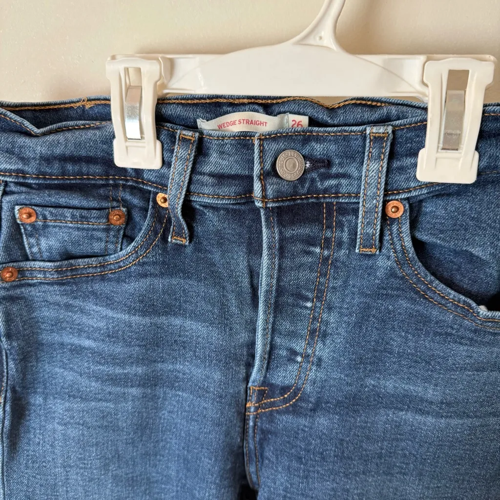 Levi's Women's Wedgie Straight Jeans - Image 2