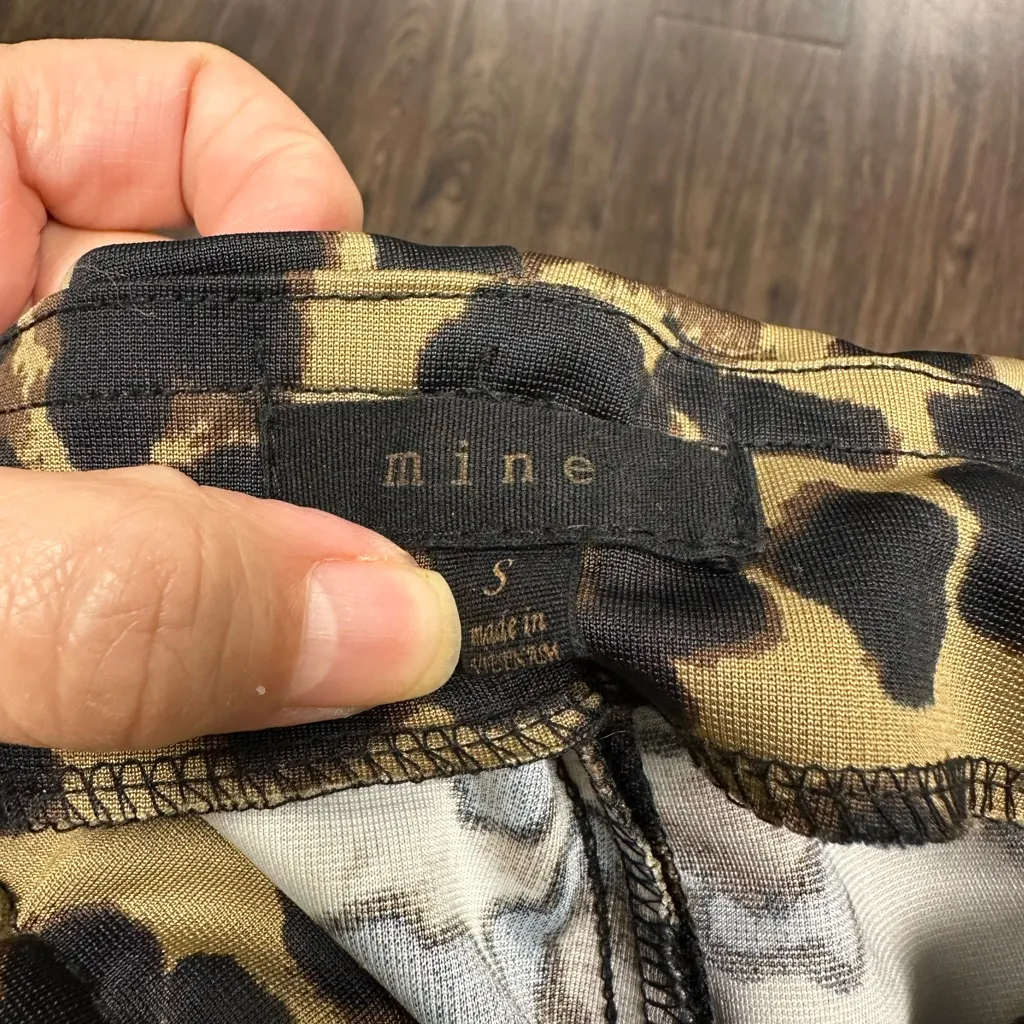 MINE Studded Leopard Print Shorts Black - Image 4