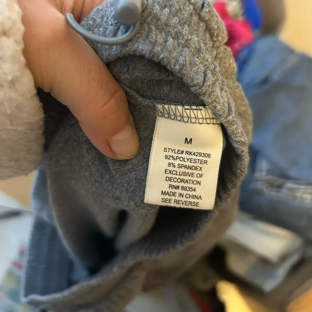 No Comment Gray Cargo Sweatpants - Image 4