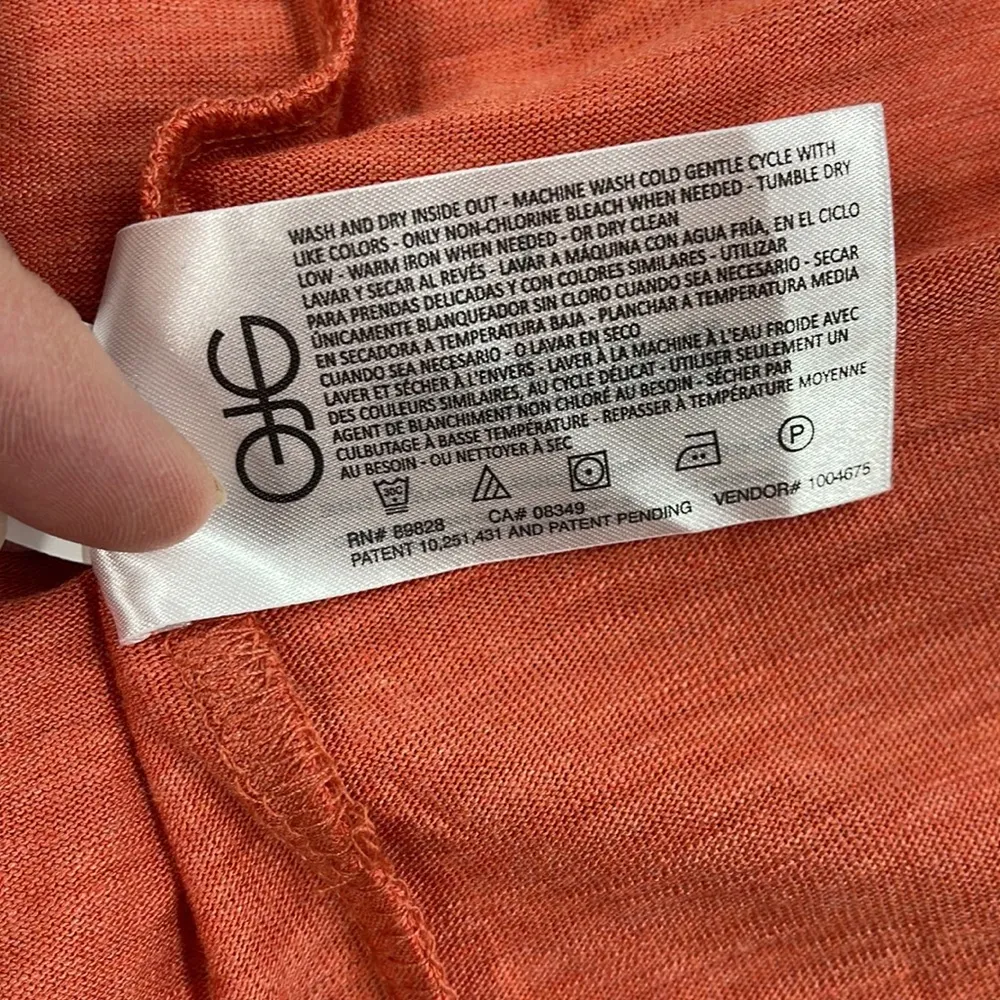 Jessica Simpson NWT Burnt Sienna Comfy V- Neck Short Sleeve Knit Top - Image 13