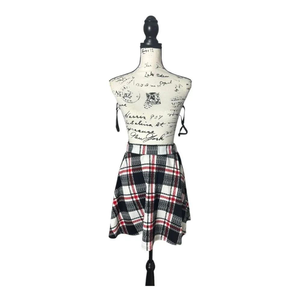 SHEIN Plaid Flare Skirt Black White Red Women’s Size 4 A-Line Mini - Image 4