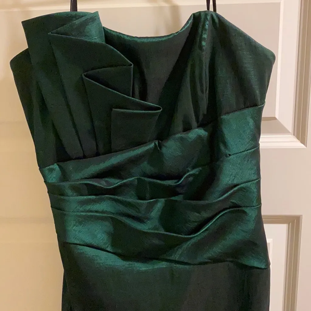 Dark Green Betsy & Adam fitted strapless dress- Hoco - Image 2
