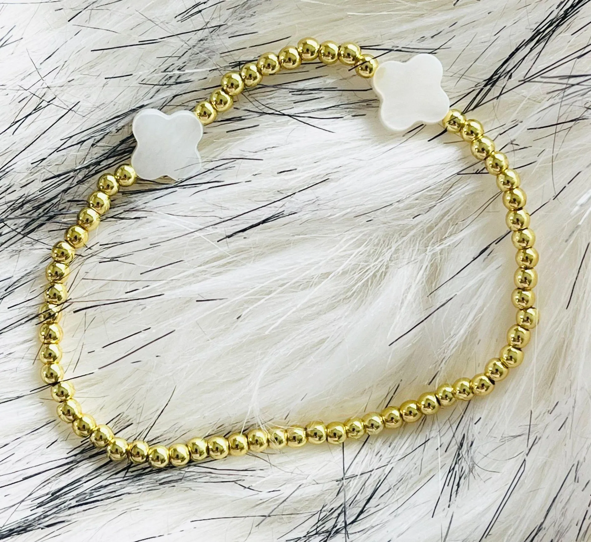 Tarnish Resistant Clover Bracelet Gold - Image 8