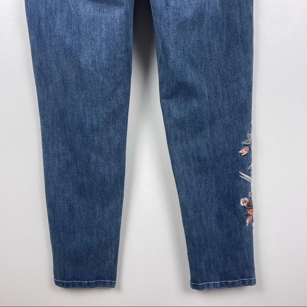 Soft  Surroundings Women’s Metro Floral Embroidered Denim  Jeggings Jeans SP - Image 7