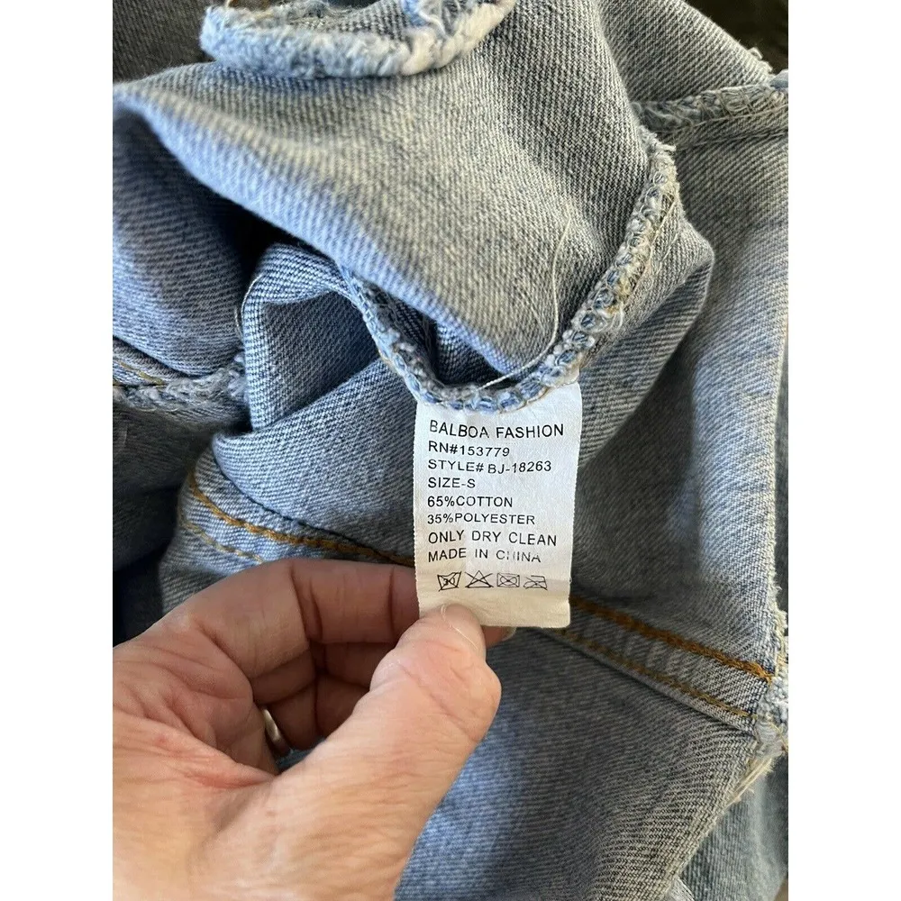 Balboa Denim Medium Wash Tiger Sequin Raw Hem Trucker Jacket Size Small Juniors Blue - Image 6