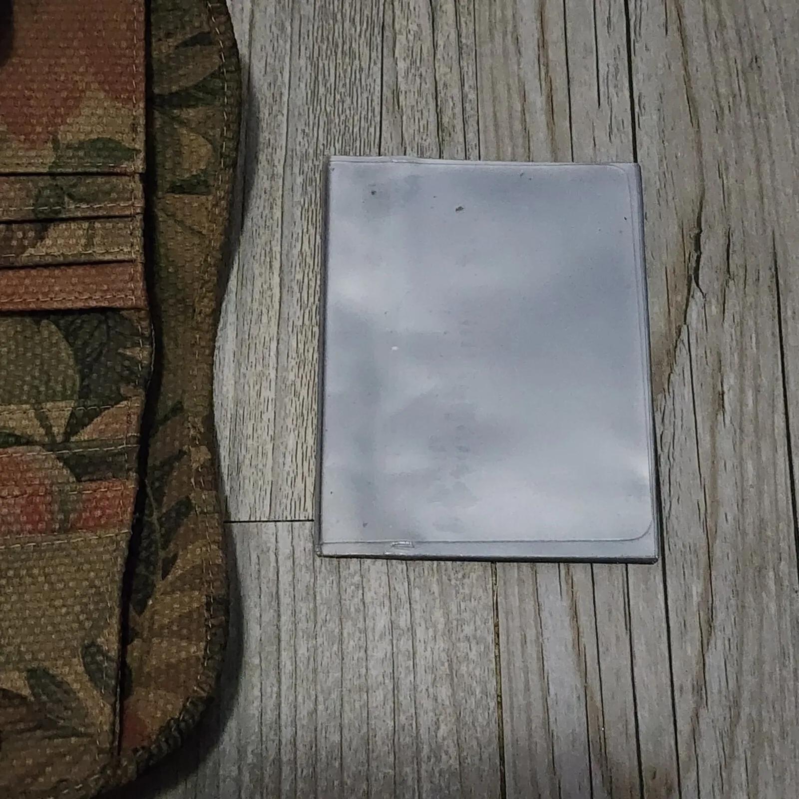 Liz Claiborne Floral Wallet Coin Purse‎ Small Brown Canvas Zip Closure - Image 9