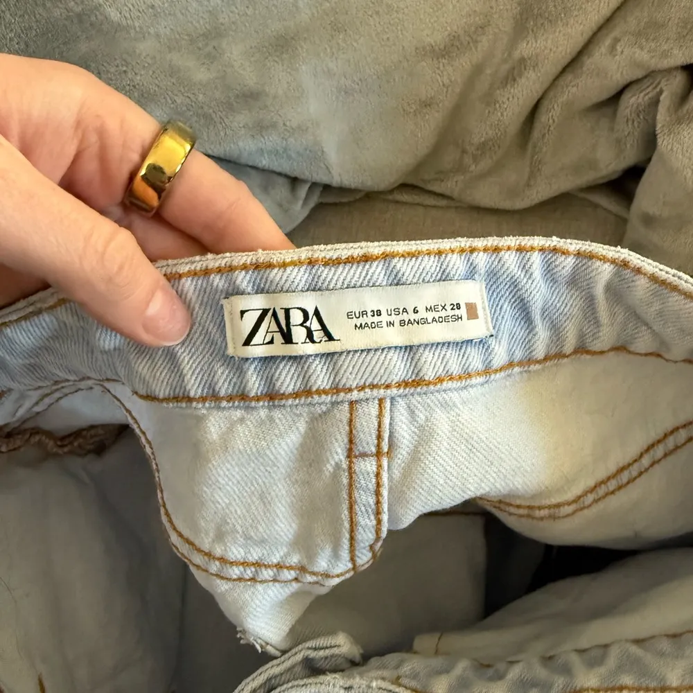 high-waisted Jean shorts - Image 6