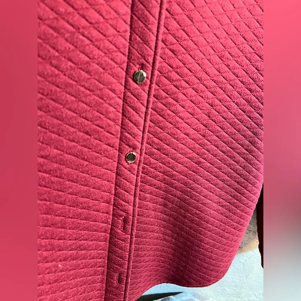 Jones NY burgundy Red Textured Button-Up Shirt/Shacket, quilted, casual, comfy - Image 3
