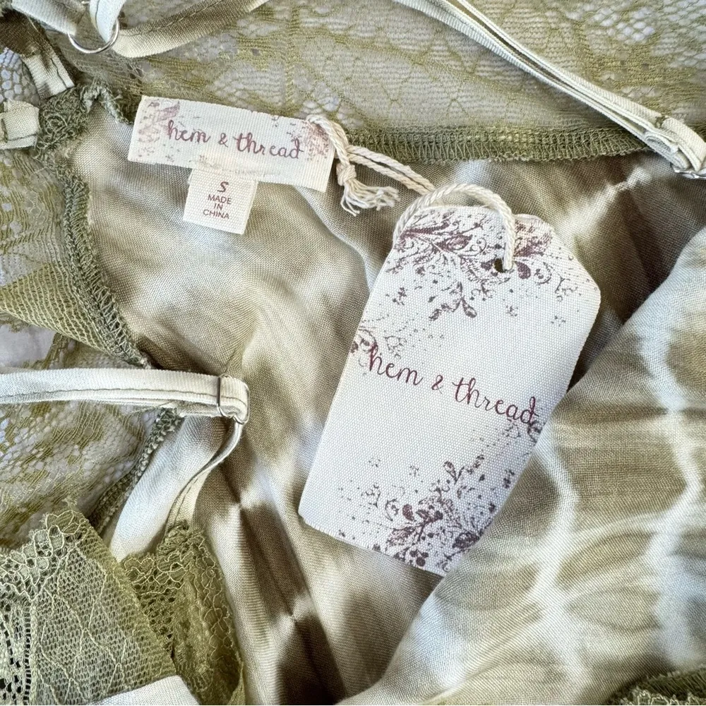 Hem & Thread Olive Green & White Tie Dye Lace Trimmed Racerback Cami NEW - Image 8