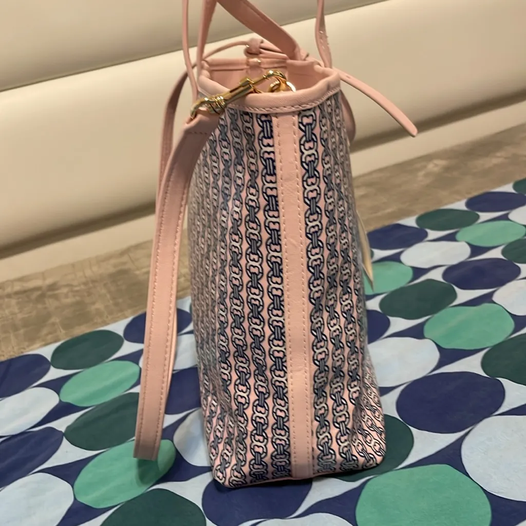 Tory Burch Pink and Navy Chain Print Tote - Image 5