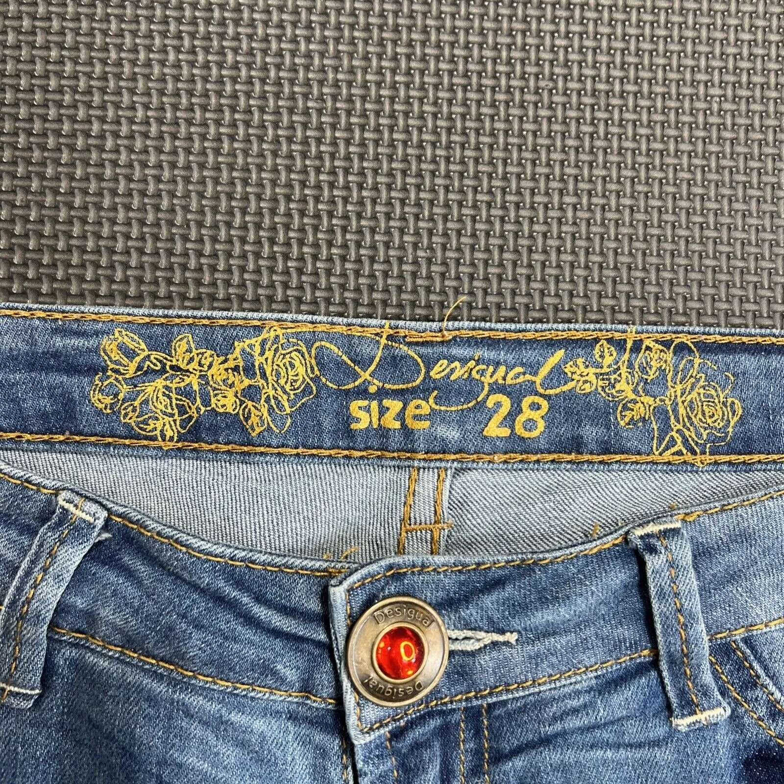 Desigual Patchwork Floral Embroidered Jeans Distressed Boho Festival 28 Artsy - Image 3