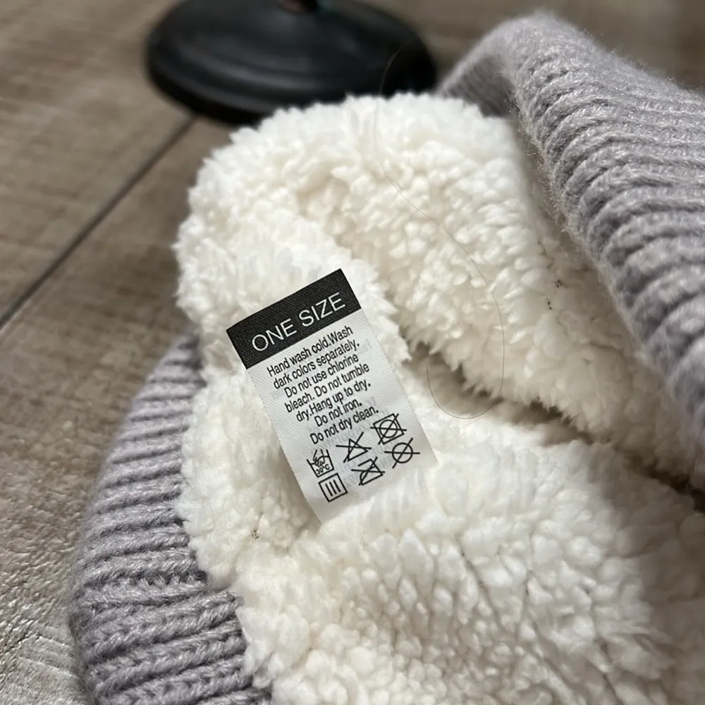 Layers women’s fleece lined knit beanie light gray EUC - Image 5