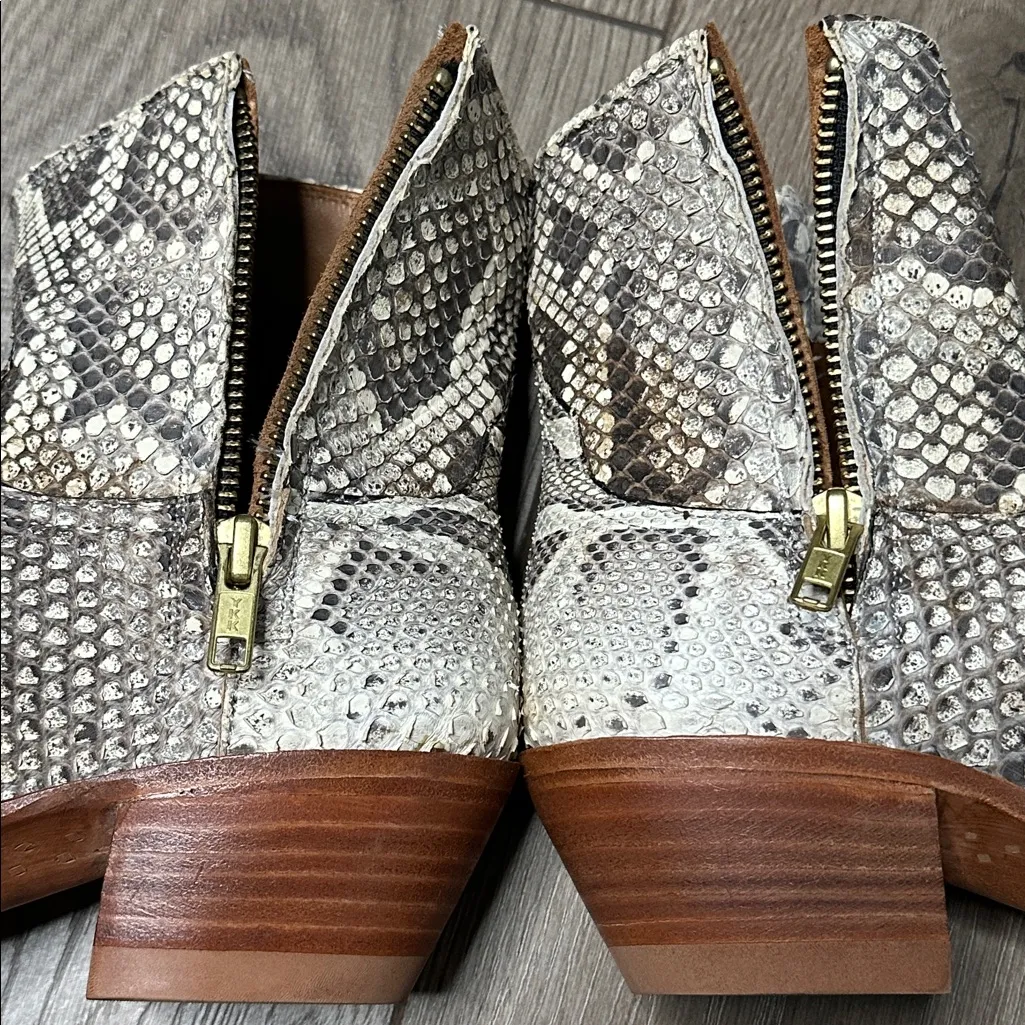 Miron Crosby Python Heeled Western Ankle Boots Size 6 Gray - Image 7