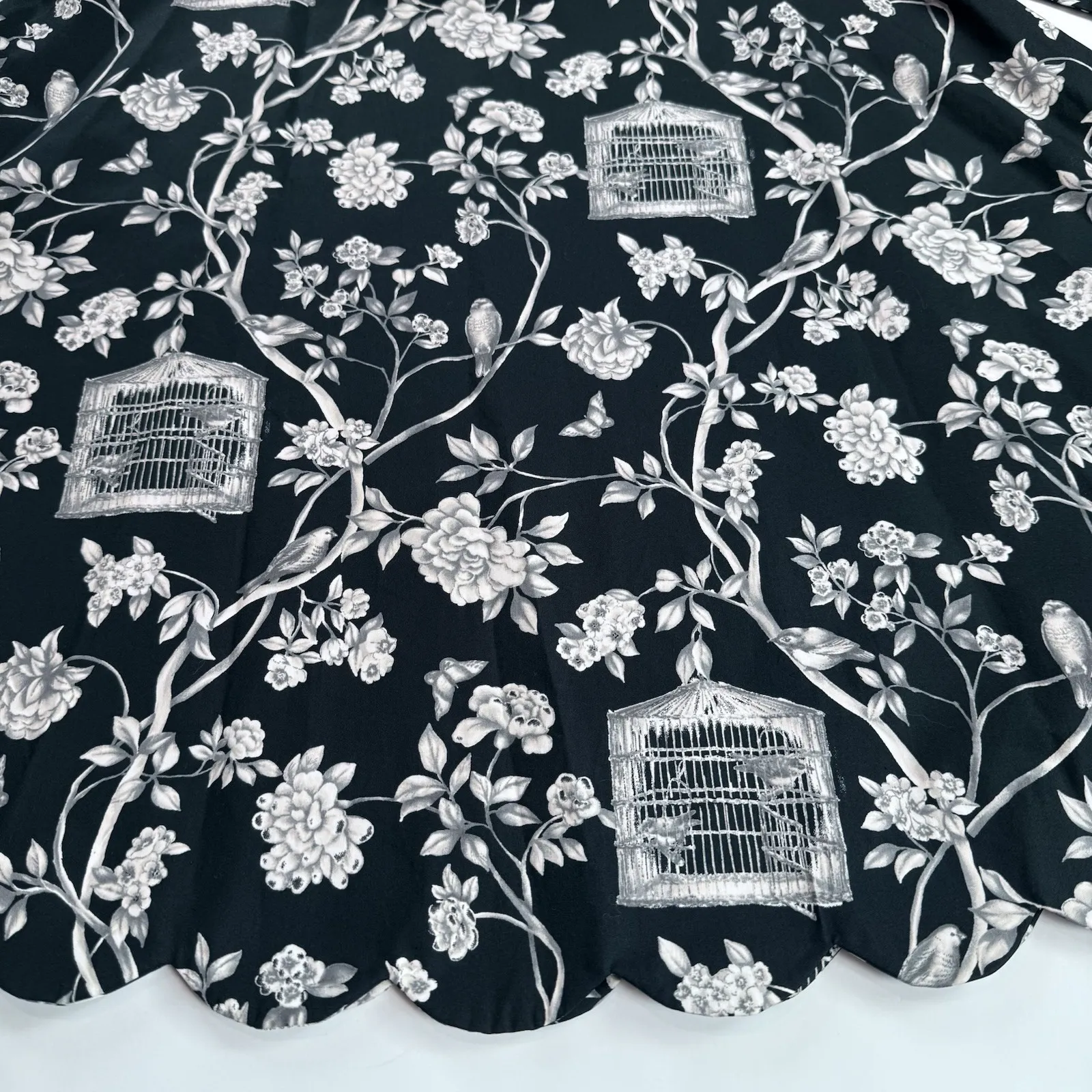 Talbots Skirt Women 2 XS Floral Bird Print A Line Midi Scalloped Hem Coquette - Image 3