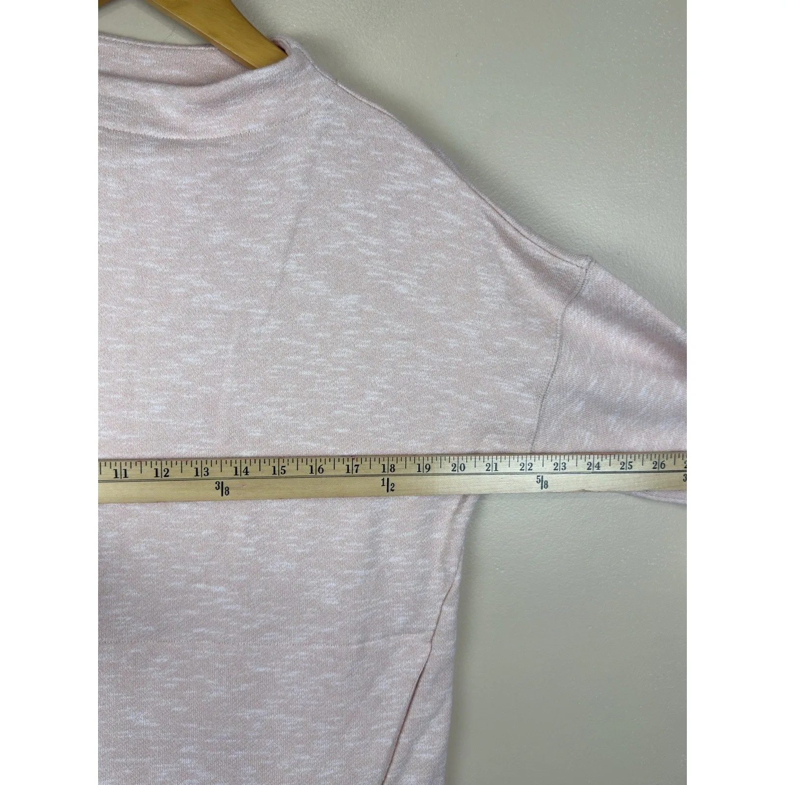 Duluth Women’s Pink Mock Neck Pullover Sweatshirt XS Kangaroo Pocket Cozy - Image 9