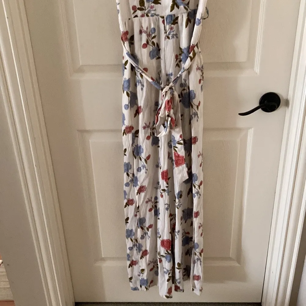 NEW American Eagle Maxi Floral Long Romper Side Slits V-Neck Tan Size 2 NWOT - Image 2