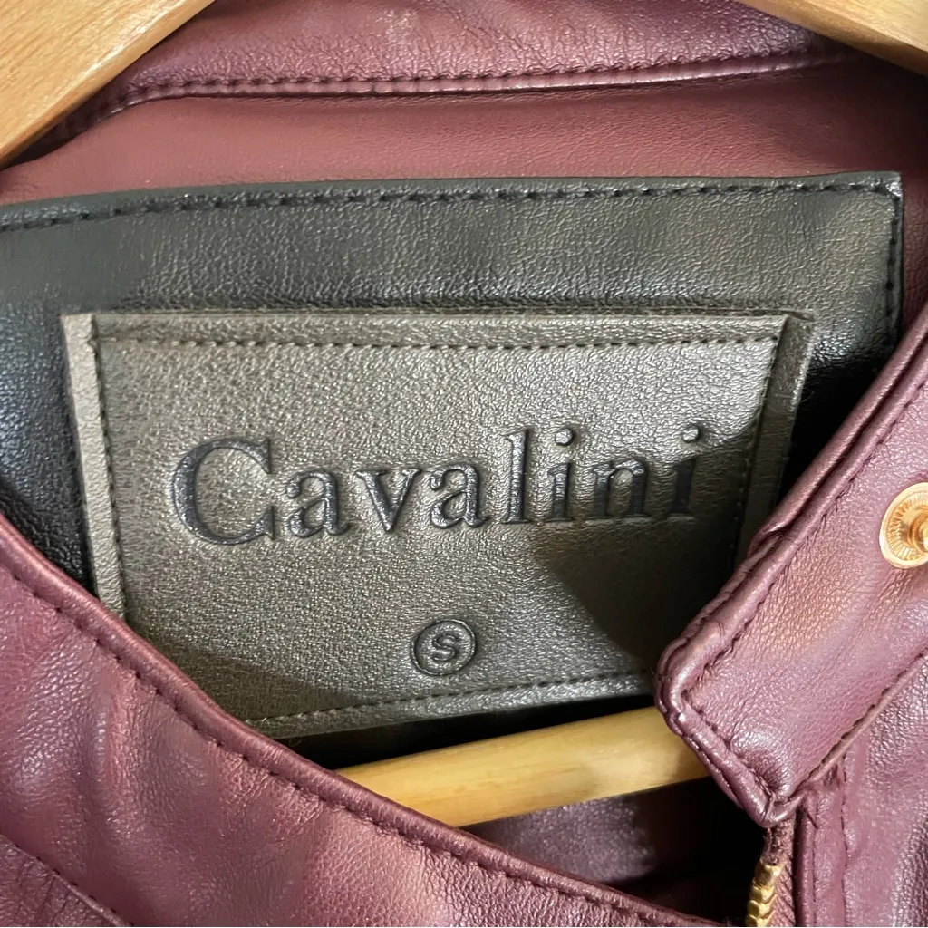 Cavalini Maroon Faux Leather Jacket With Zippered Pockets Size Small - Image 2