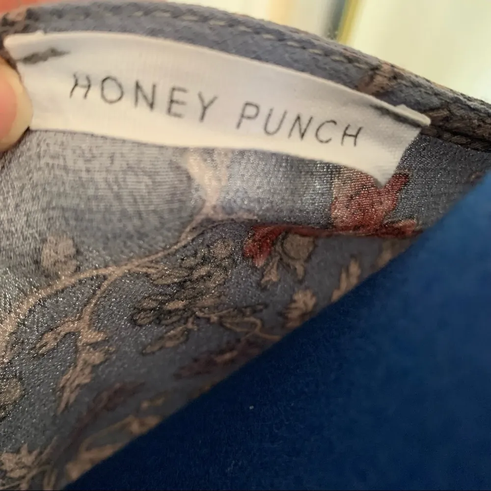 Honey Punch Floral Crop Top Size small - Image 7