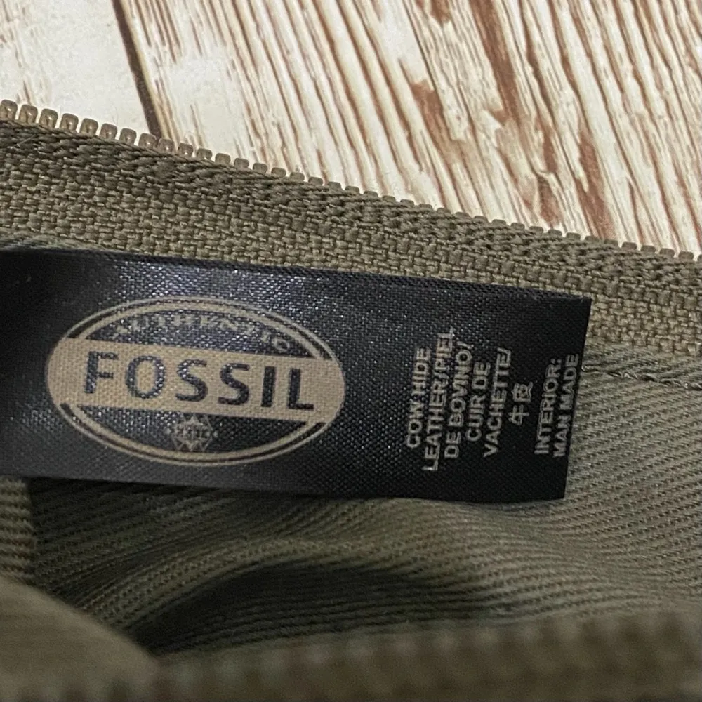 Fossil Cowhide Leather Double Zip Crossbody Bag - Image 13