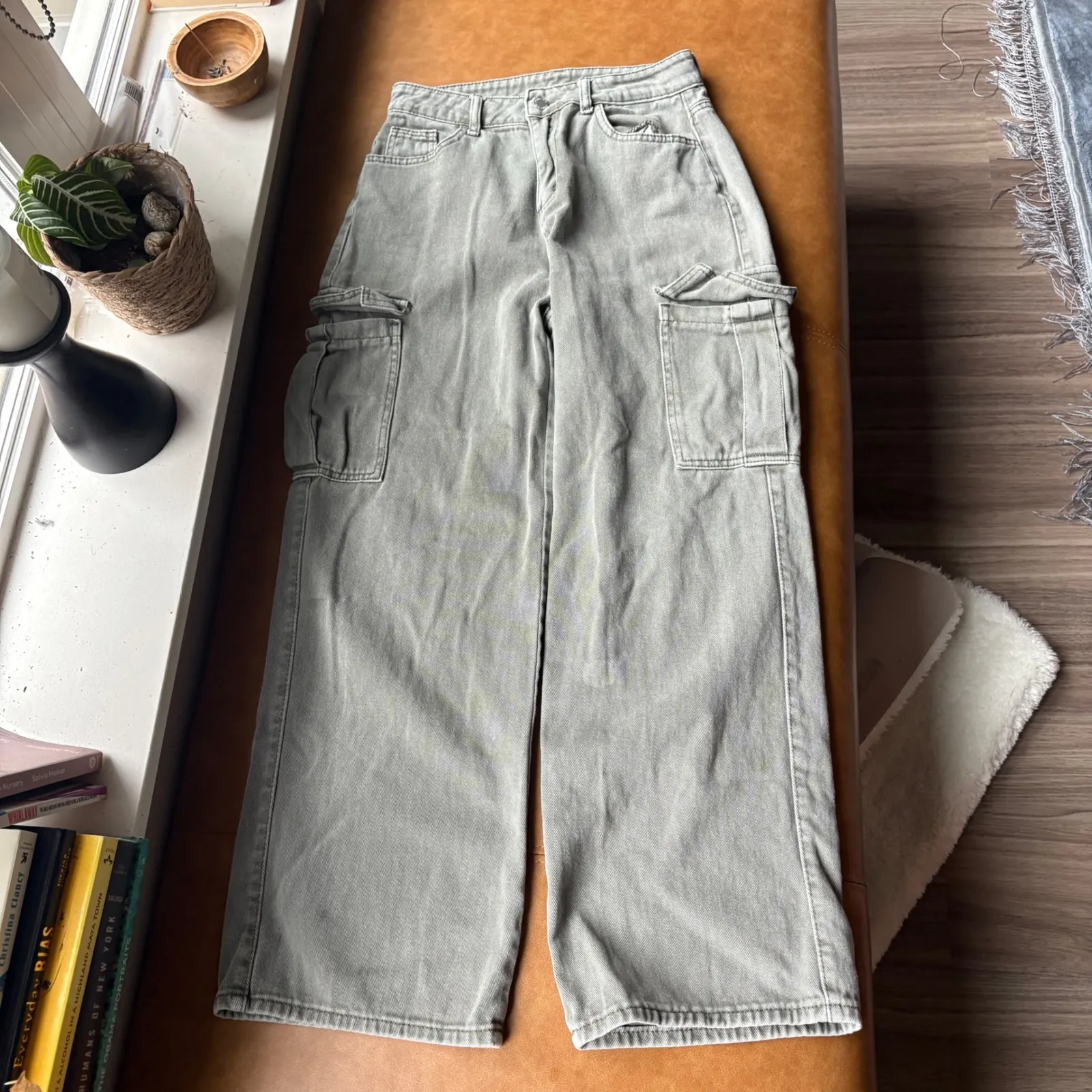 SHEIN Cargo Pants Light Green Wide‎ Leg Utility Pockets Size 28 - Image 4