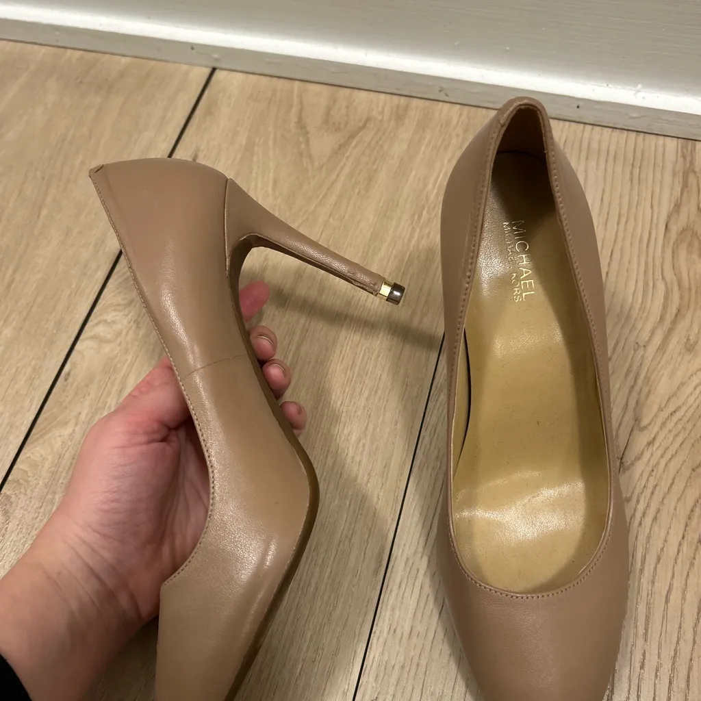 Elegant Tan Leather Pumps - Image 6