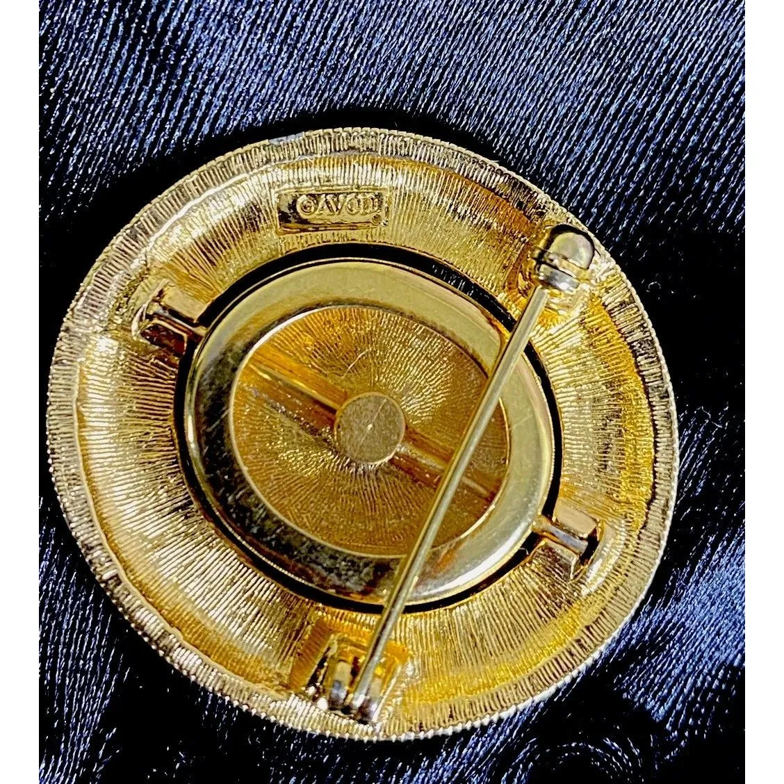 Vintage Avon Victorian Locket Celestial Star Vintage Brooch Gold Tone - Image 7