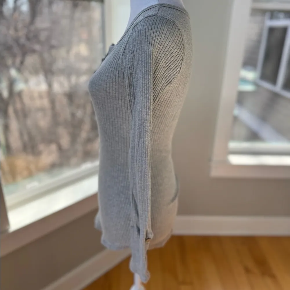 Pulse Light Gray Ribbed Cotton Scoop Neck Long Sleeve Henley Tee Shirt Sz XS - Image 2