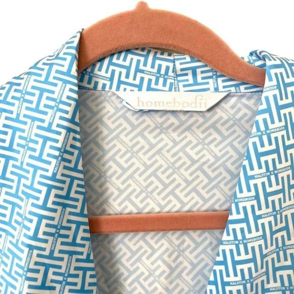 HALSTON X HOMEBODII Cleveland‎ Robe Luxury Satin HH Print Sz Sm Blue - Image 7