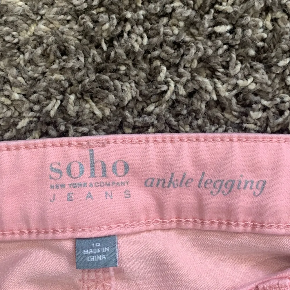 New York and Co soho ankle leggings - Image 3