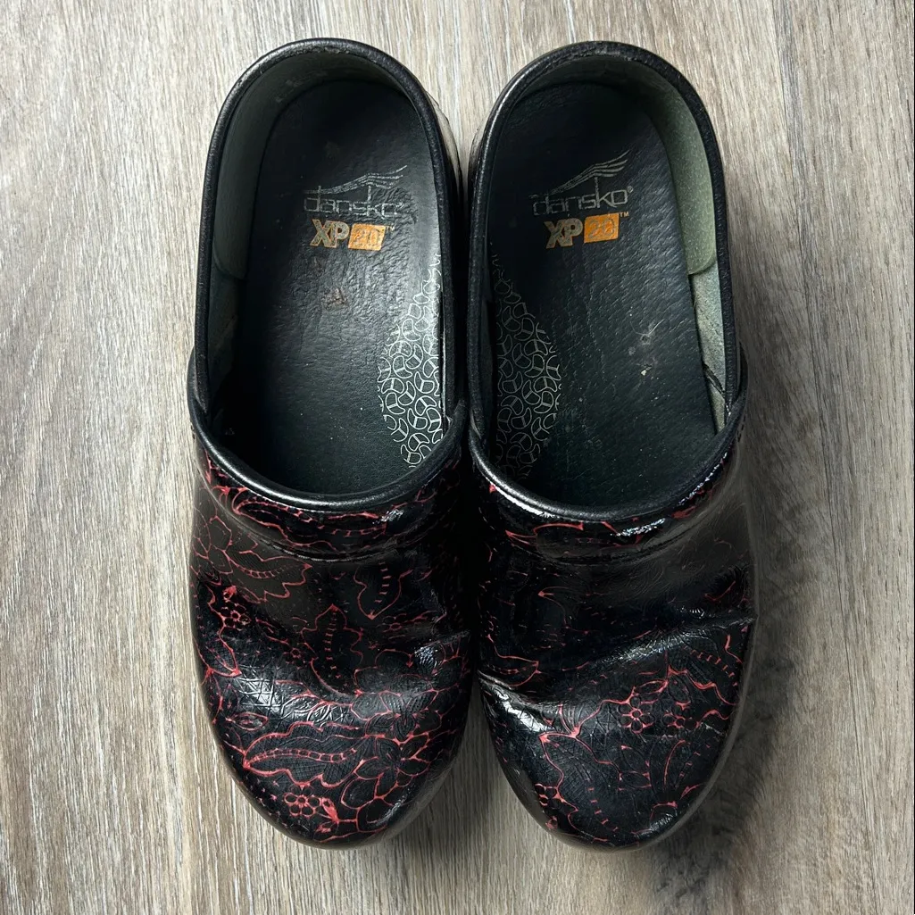 Dansko Pro XP 2.0 Patent Leather Clogs Size 40 (US 9.5-10) - Image 12