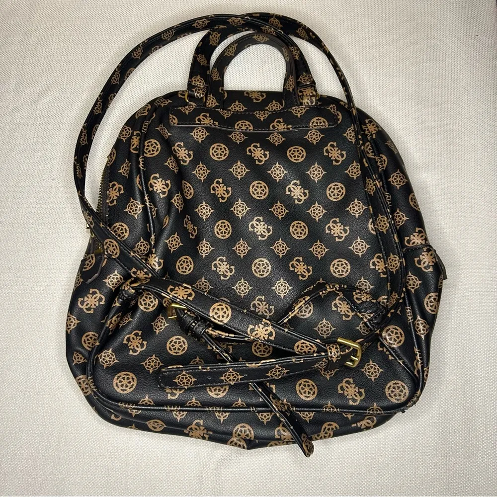 Guess Manhattan Black and Tan Backpack - Image 3