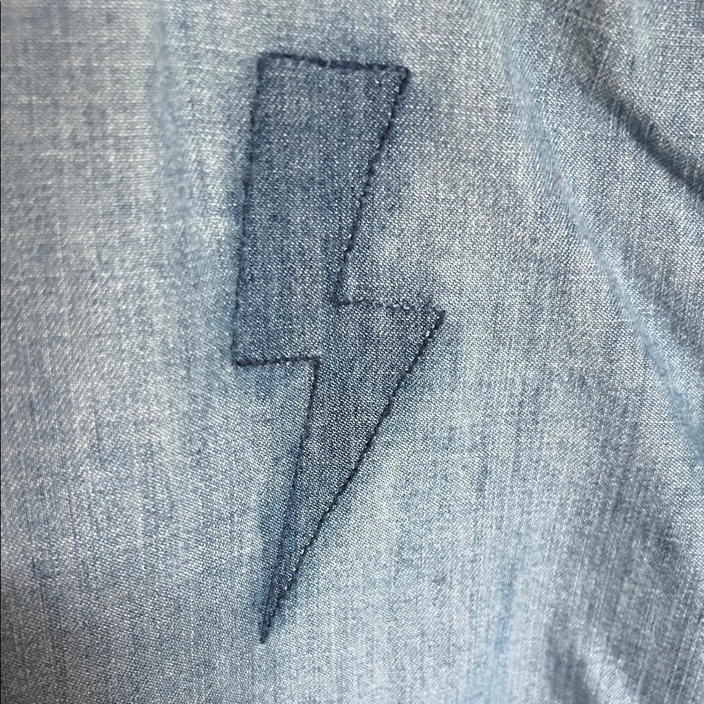 Rails Ingrid Medium Vintage Button Down Shirt with Lightning Bolt Accents - Image 4