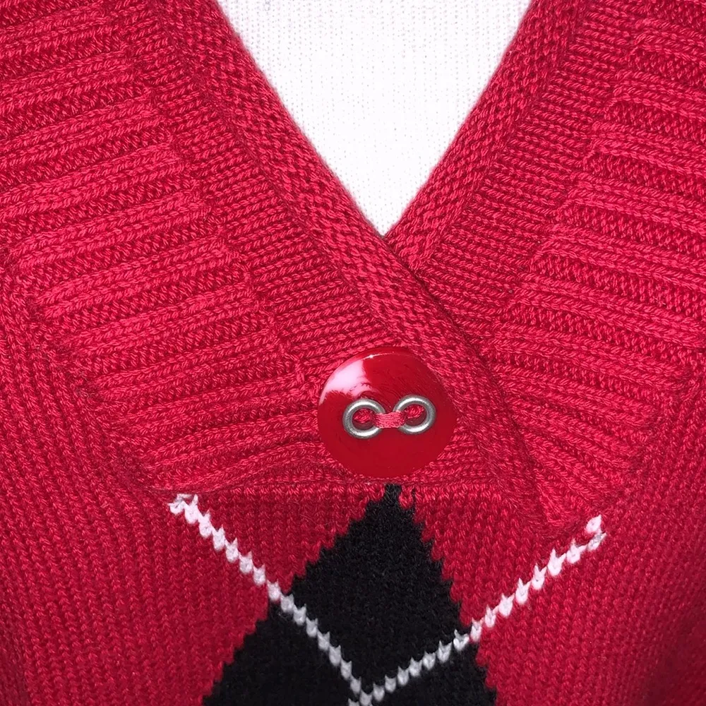 Northcrest red geometric pattern lined neck v-neck sweater - Image 4