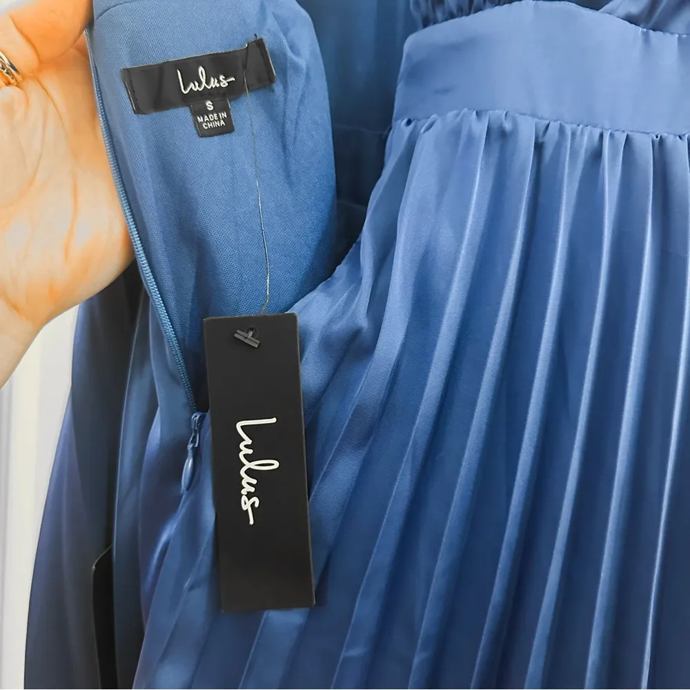 NWT Lulus Seriously Stunning Royal Blue Satin Pleated Backless Romper sz Small - Image 7