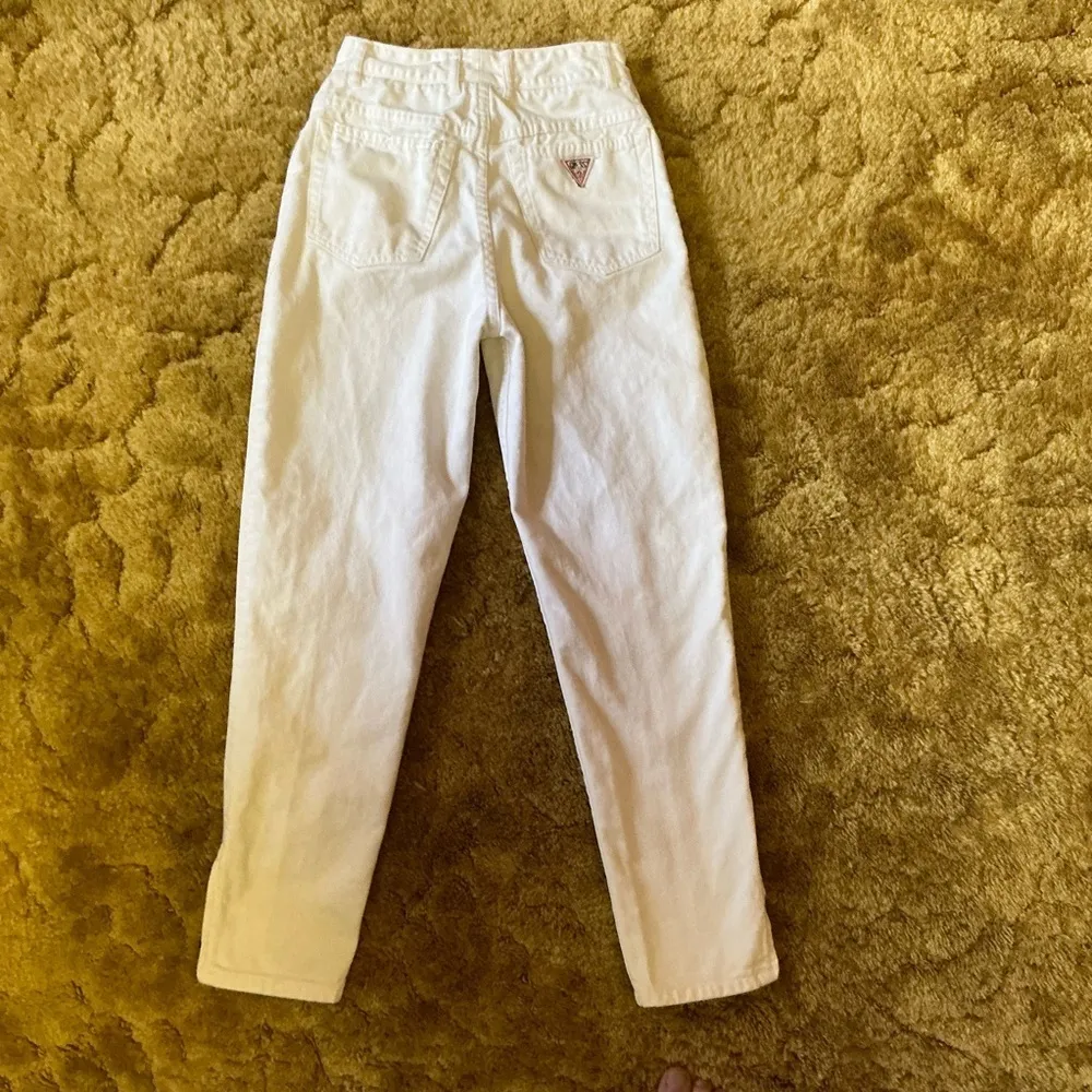 Vintage 80s GUESS High Rise Slim Leg Jeans | White Denim Ankle Zip Size 23 - Image 16