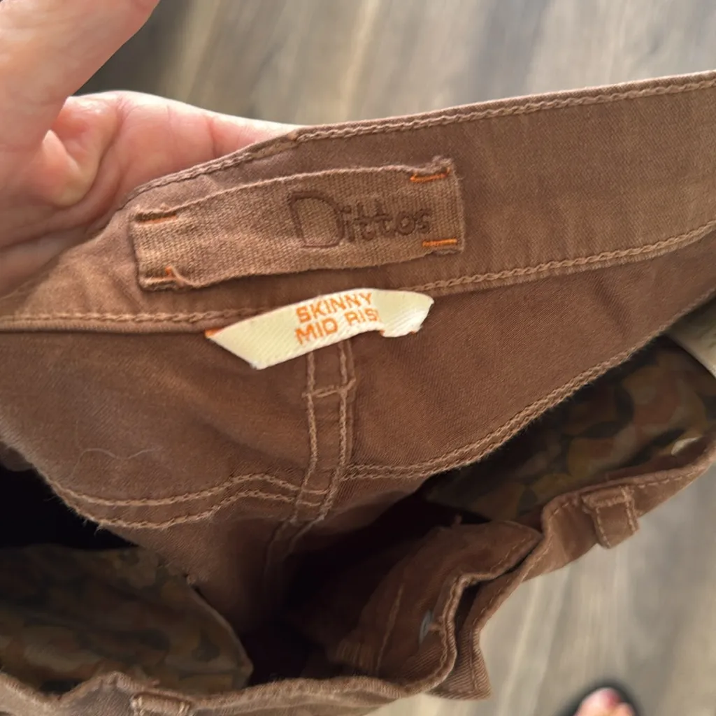 Dittos Light Brown Jeans
Dittos Jessica Mid - Image 7