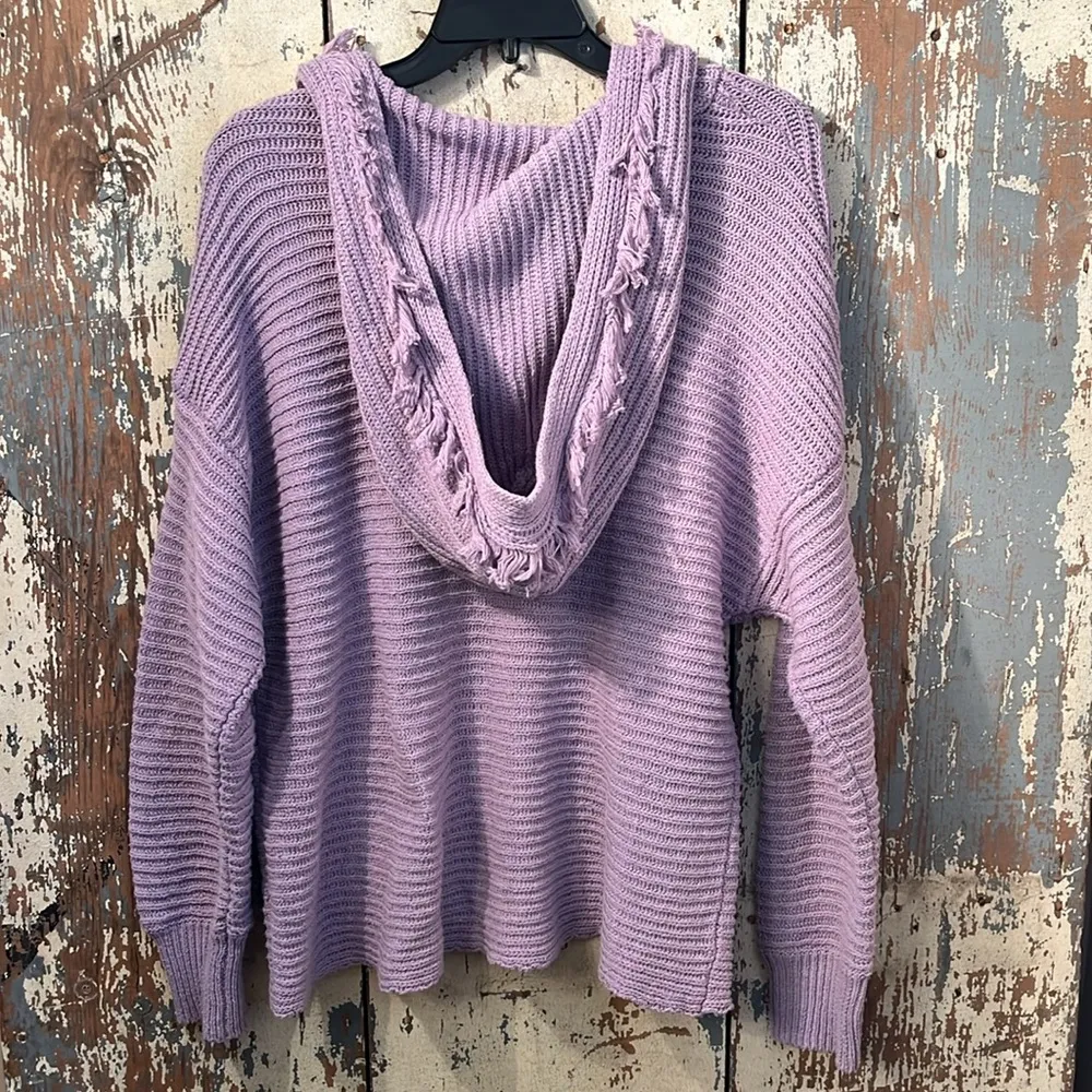 BIBI Long Sleeve Distressed V Neck Hooded Sweater with Fringe Detail Size Small Purple - Image 3