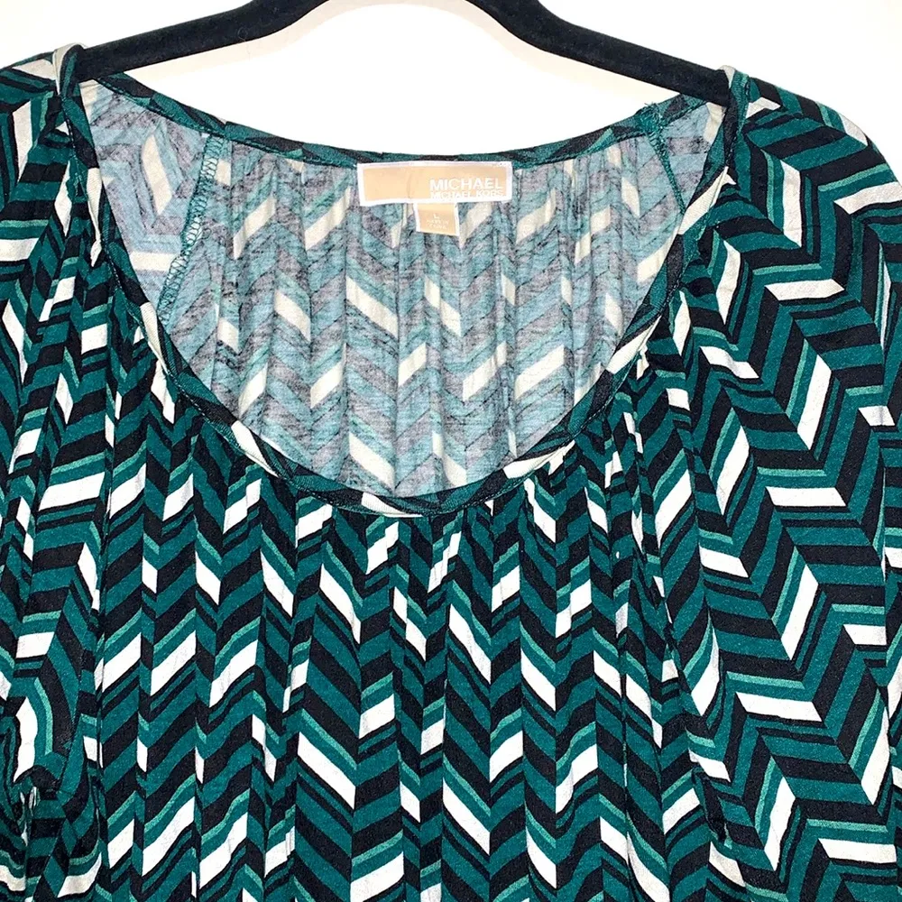 Michael Kors woman 3/4 sleeve shirt blouse size LARGE - Image 2