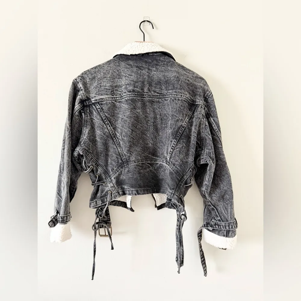 ASTR  Cropped Denim Moto Jacket with Sherpa Detail in Wash Black - Size XS - Image 11