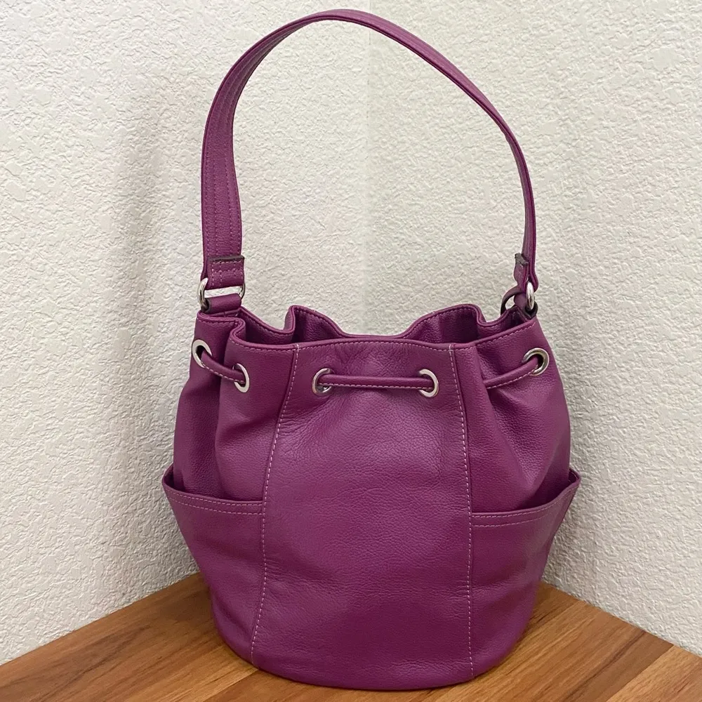 TIGNANELLO Purple Magenta Pebbled Leather Drawstring Tassel Bucket Shoulder Bag - Image 12