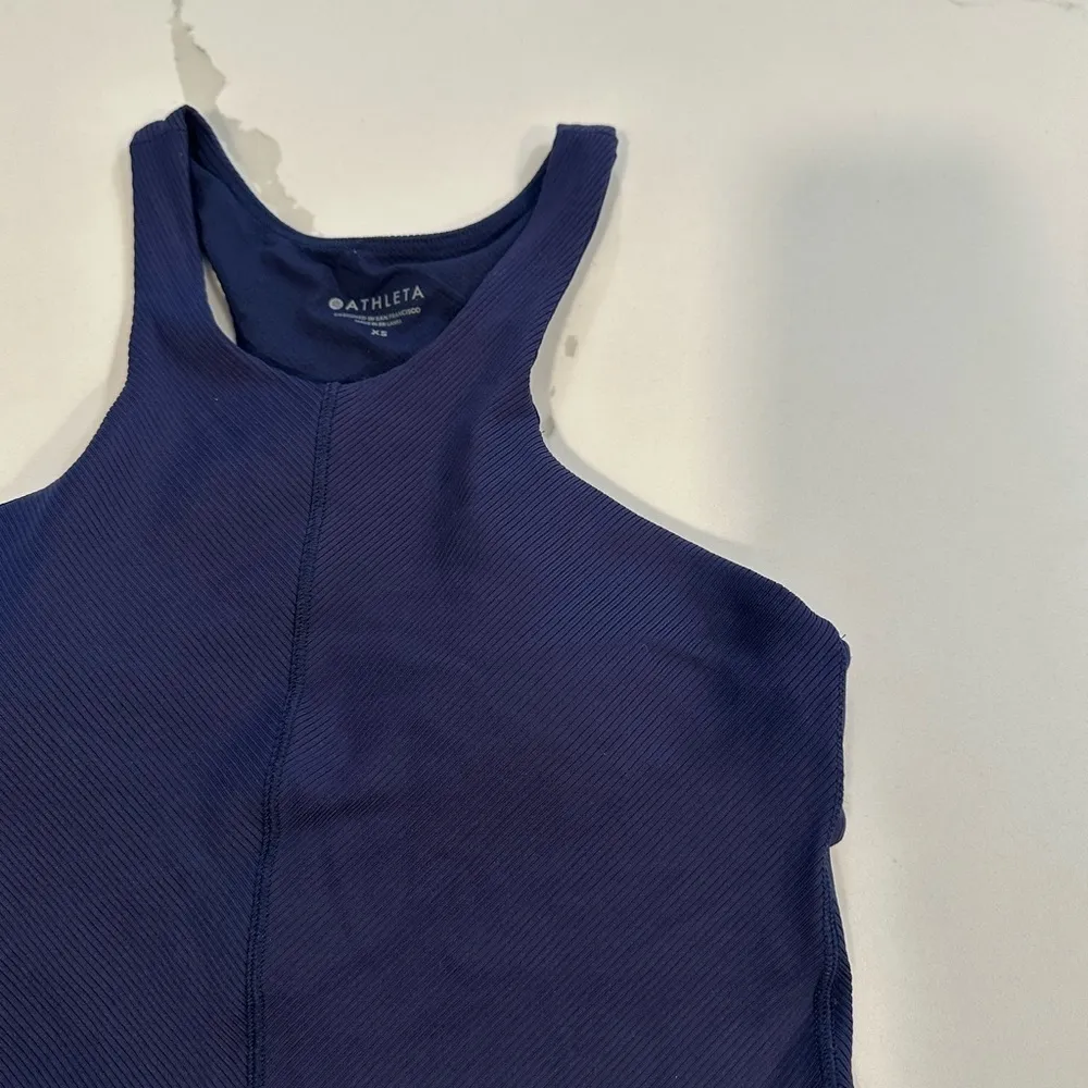 Athleta high neck navy tank top with‎ cut out size XS. Blue With Padding B0053 - Image 6