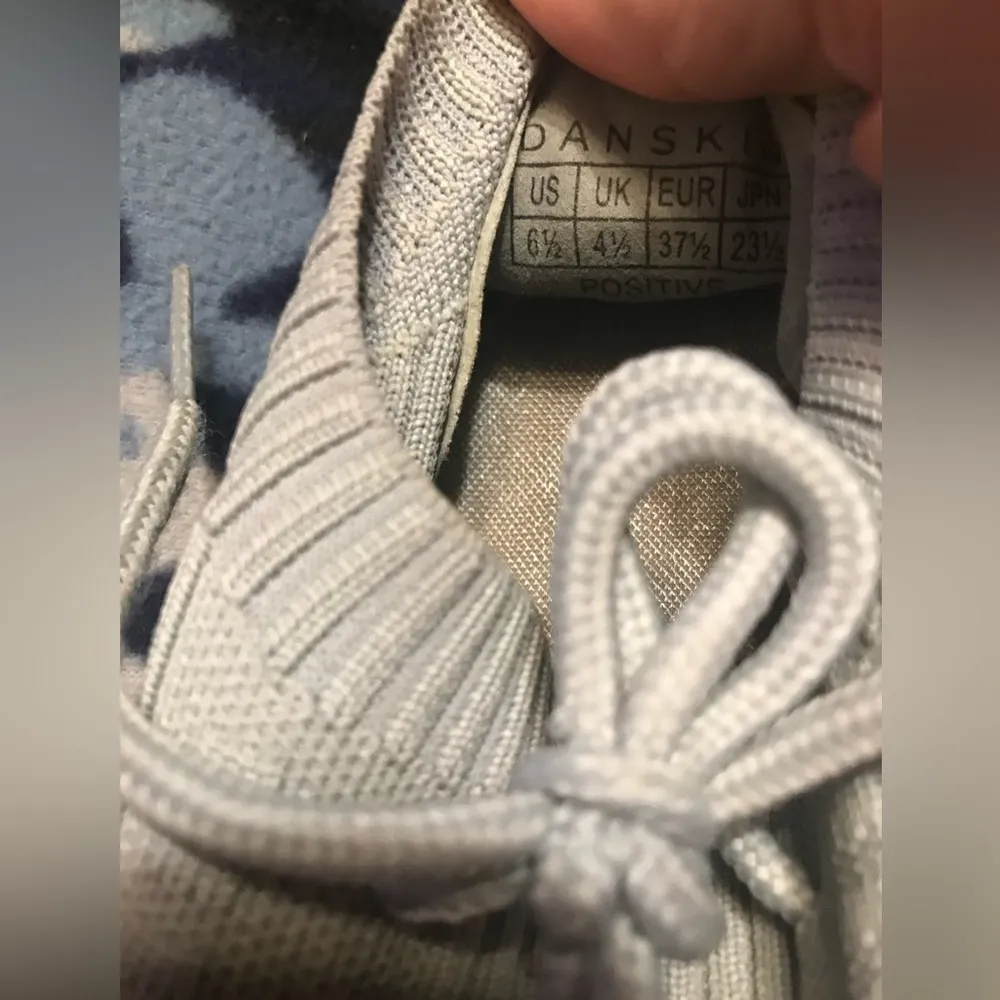 Danskin  lace-up 6.5 - Image 10