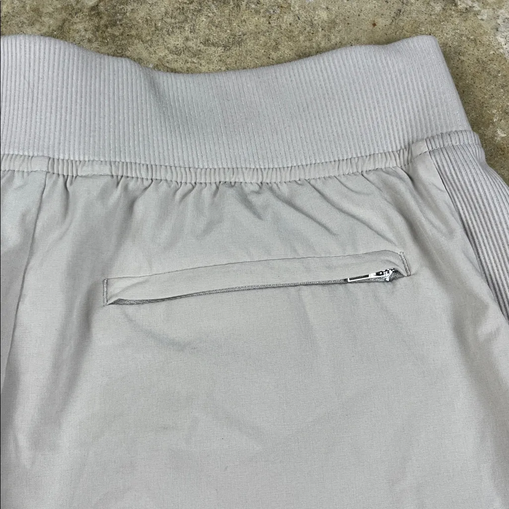 Athleta Brooklyn Ankle Pant Light Khaki color 
Size: 0 - Image 5