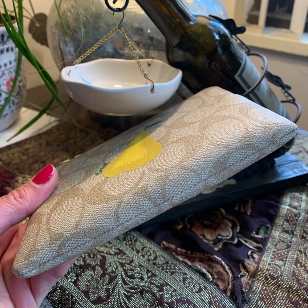 Authentic COACH Signature Coated leather PEAR zip top wristlet - Image 6