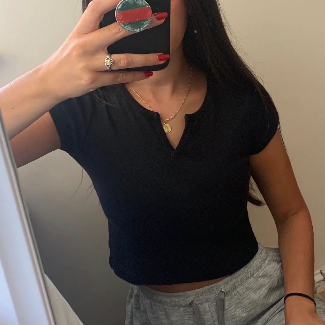 Brandy Melville Crop Top - Image 2