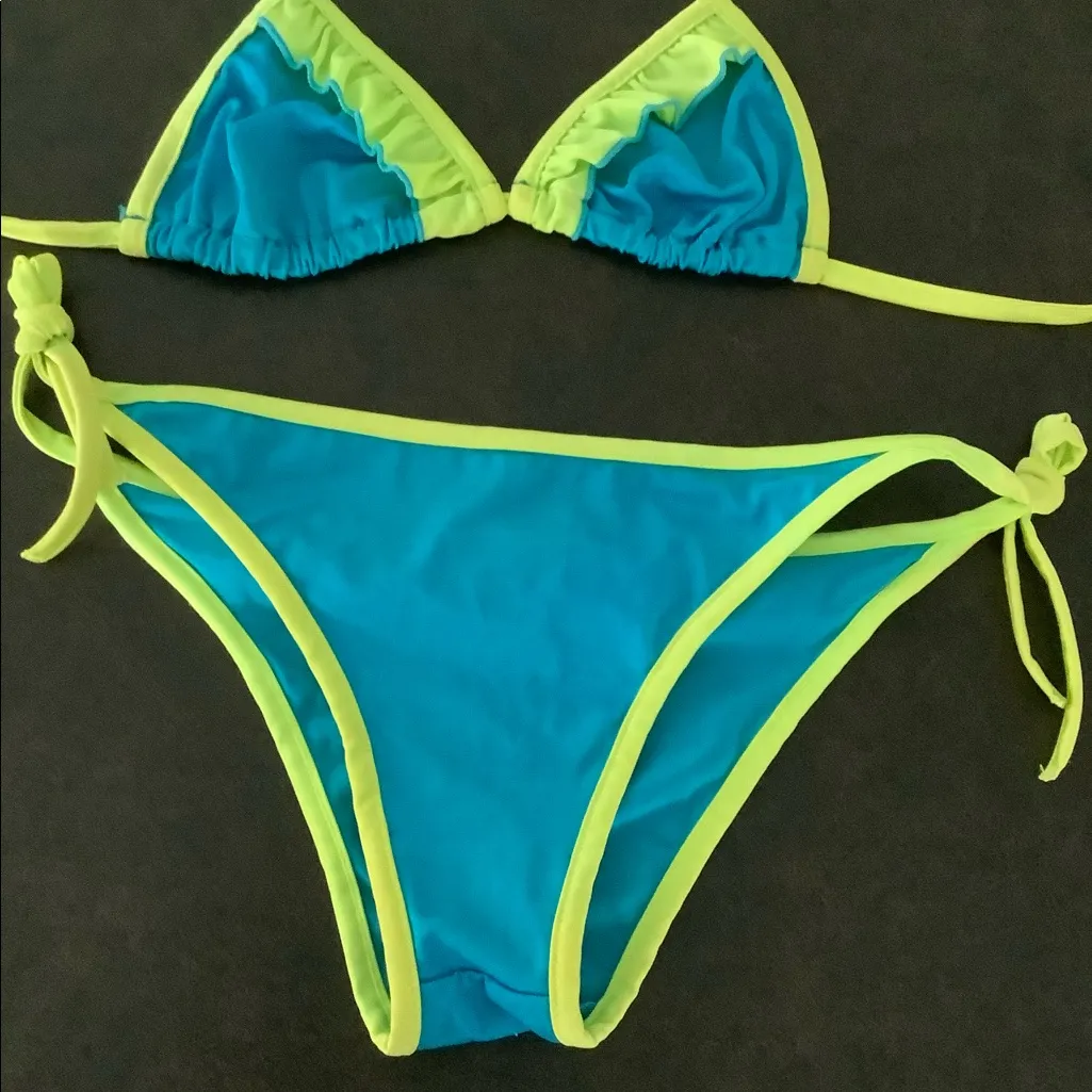 Neon Green Blue ruffle summer bikini set nwt Size M - Image 3