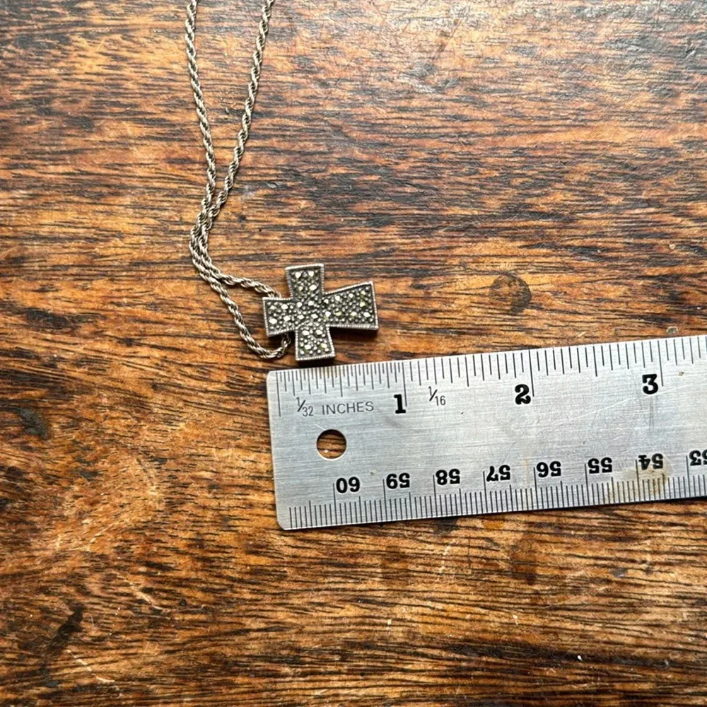 Sterling silver chain and cross necklace - Image 5