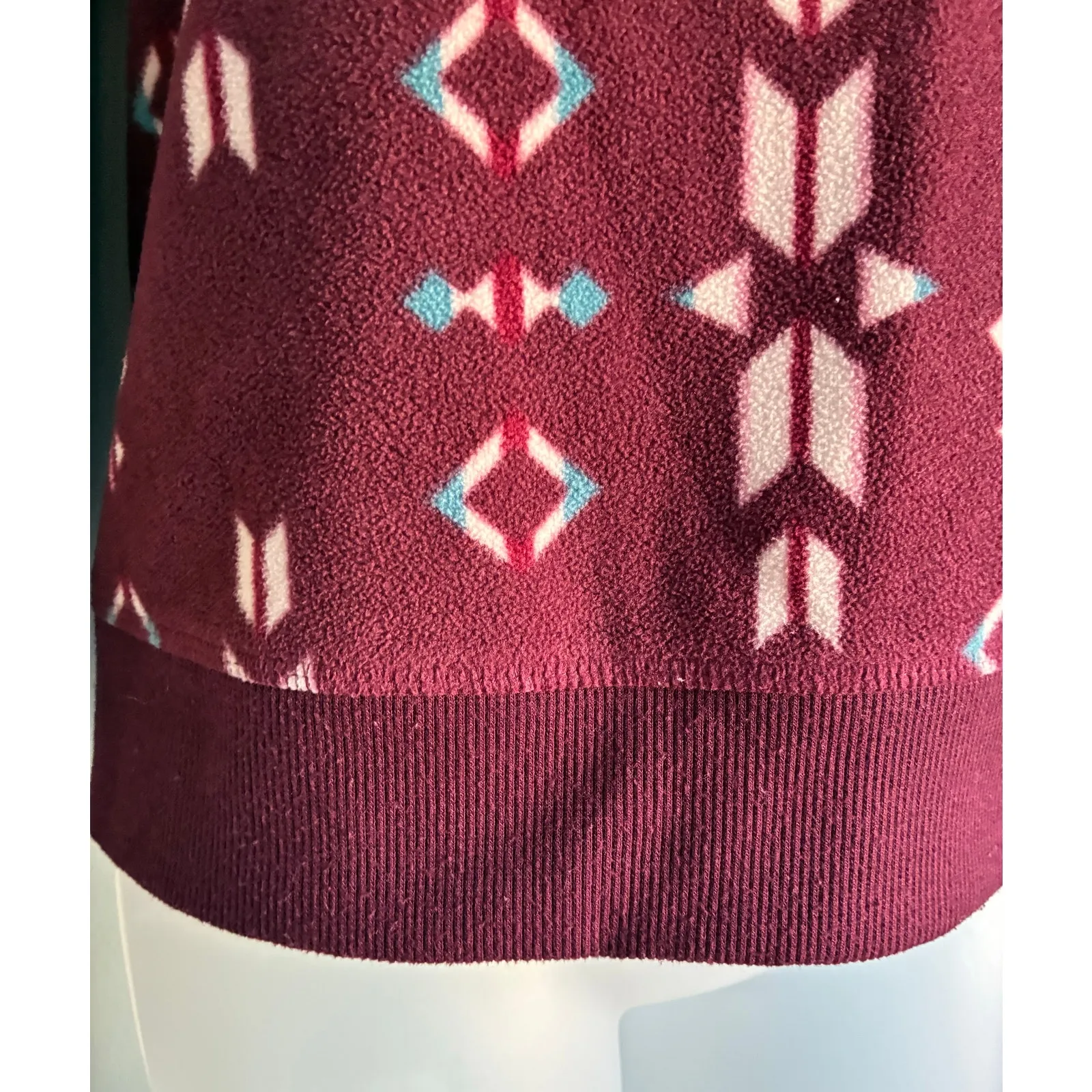 Eddie Bauer Fleece Top Sweater Crew Neck Medium Aztec Print - Image 2